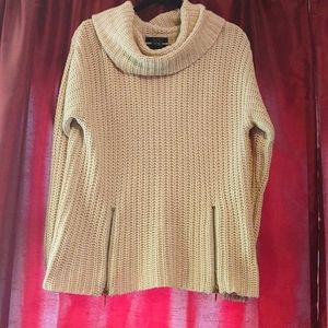 💥Last Chance! Donating Soon!💥 ✨3 for $10✨Cowl Neck Sweater with zipper detail